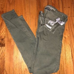 green American Eagle skinny jeans/jeggings